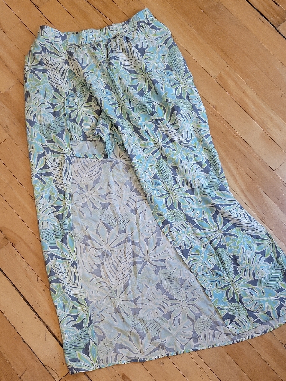 Blue-Green Tropical Leaf Swim Sarong Cover-Up